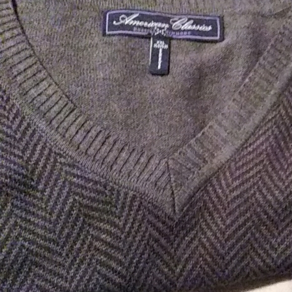 American Classics Black/Gray Pullover Vest - Picture 3 of 8